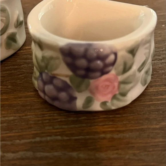 Pfaltzgraff Grapevine Ceramic Napkin Rings Set of 4 Floral Grape Design Vintage - Picture 7 of 7